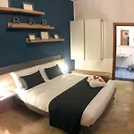 Oda ve Kahvaltı La Cattedrale Dai Tetti 4*