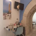 Oda ve Kahvaltı La Cattedrale Dai Tetti 4*