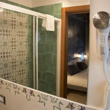 La Cattedrale Dai Tetti 4* Trani