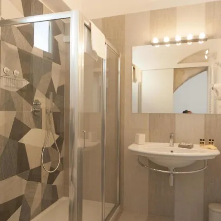 La Cattedrale Dai Tetti 4*